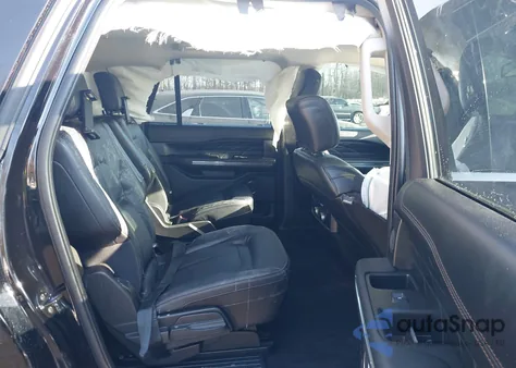 2021 Ford Expedition Platinum Max z USA, uszkodzony, nr VIN 1FMJK1MT5MEA73099